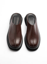 Lade das Bild in den Galerie-Viewer, Sammy Seam Clog