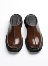 Lade das Bild in den Galerie-Viewer, Hochwertiger Unisex-Clog aus Leder in edlem schokobraun